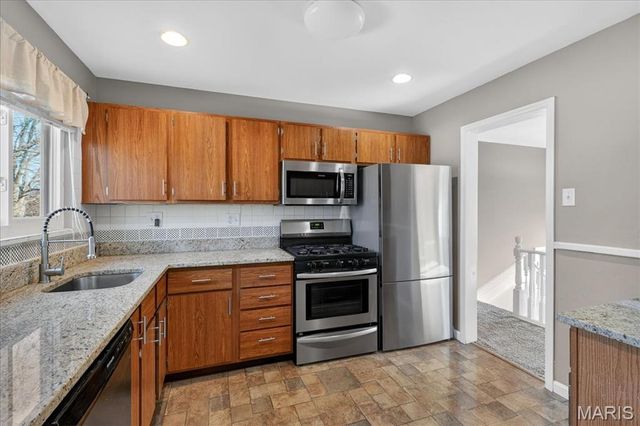 1335 Derhake Road, Florissant, MO 63033