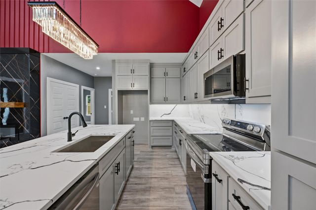 199 Seagrove Lane, Quinlan, TX 75474