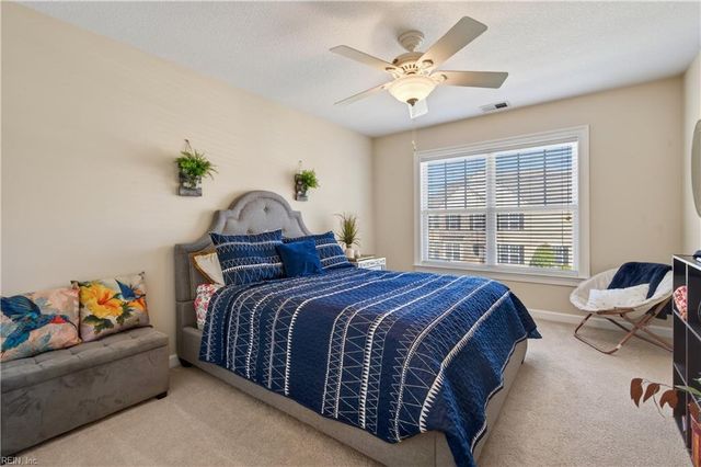 905 Turtle Pond LN, Virginia Beach, VA 23455