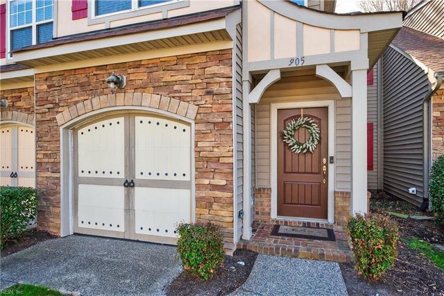905 Turtle Pond LN, Virginia Beach, VA 23455