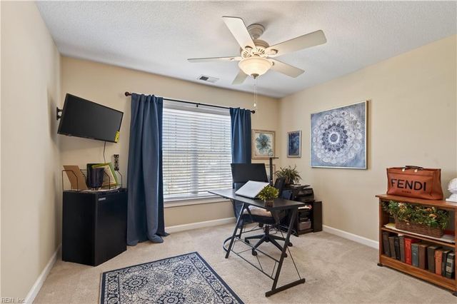 905 Turtle Pond LN, Virginia Beach, VA 23455