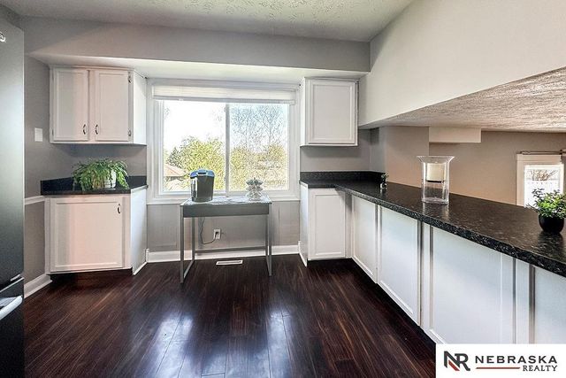 1127 Laport Drive, Papillion, NE 68046