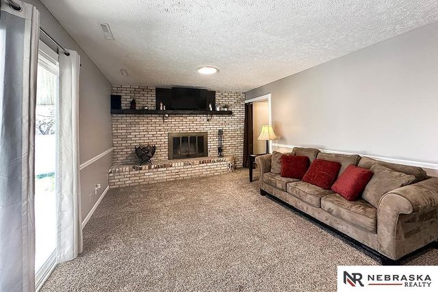 1127 Laport Drive, Papillion, NE 68046