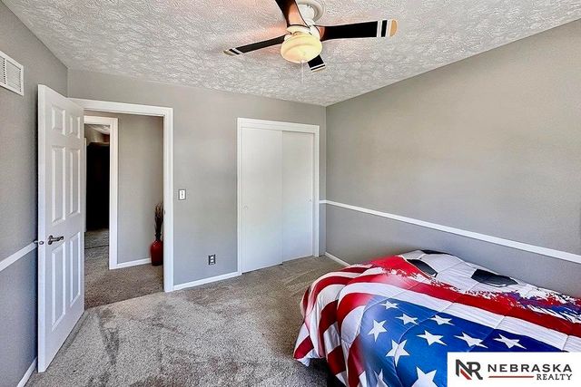 1127 Laport Drive, Papillion, NE 68046