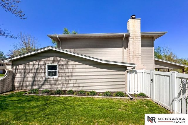 1127 Laport Drive, Papillion, NE 68046