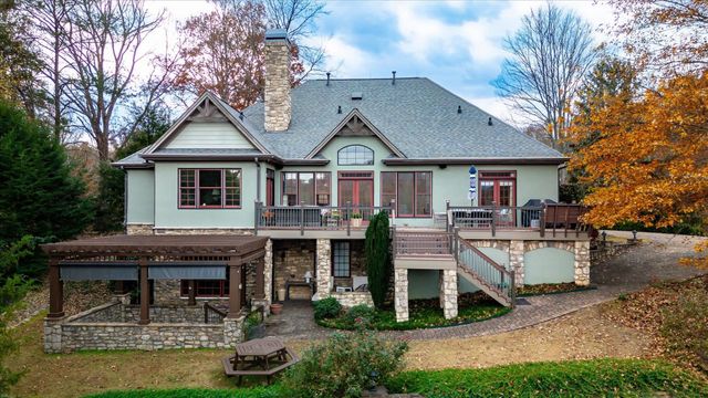 209 Courtside Trail, Travelers Rest, SC 29690