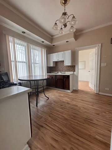 2701 W 18th Street 2F, Chicago, IL 60608