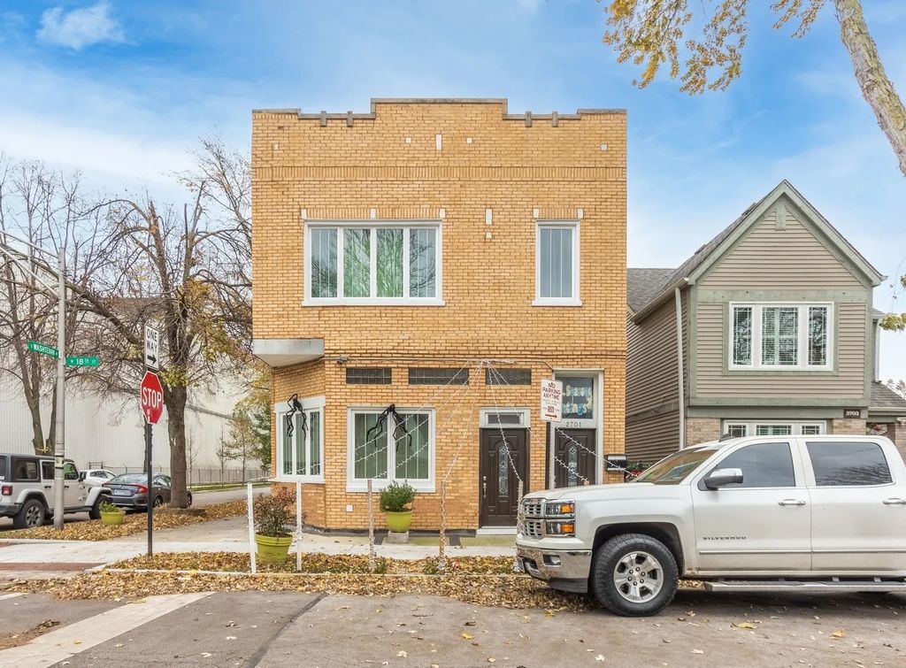 2701 W 18th Street 2F, Chicago, IL 60608