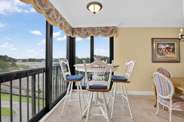1761 SE Bridgewood Drive, Boca Raton, FL 33434