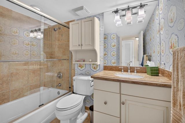 1761 SE Bridgewood Drive, Boca Raton, FL 33434