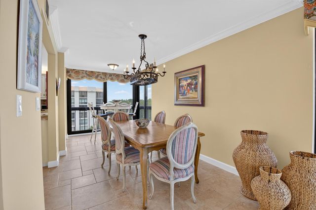 1761 SE Bridgewood Drive, Boca Raton, FL 33434
