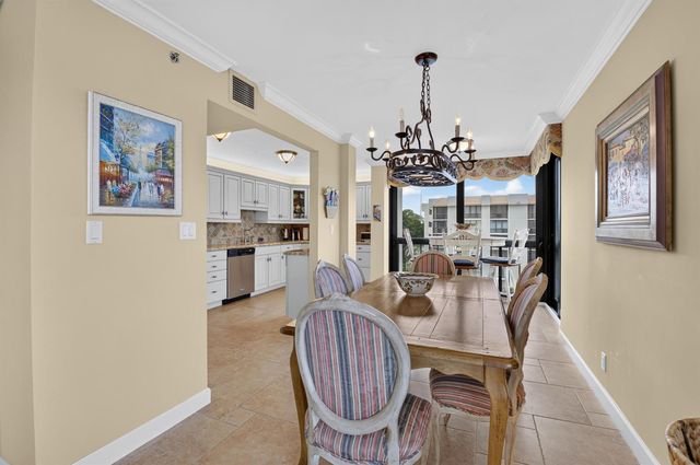 1761 SE Bridgewood Drive, Boca Raton, FL 33434