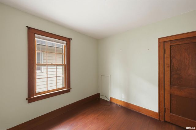 1129 W GILBERT Avenue, Peoria, IL 61604