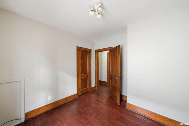 1129 W GILBERT Avenue, Peoria, IL 61604