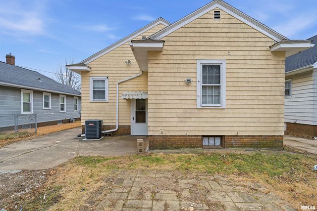 1129 W GILBERT Avenue, Peoria, IL 61604