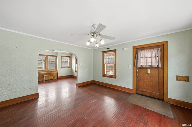 1129 W GILBERT Avenue, Peoria, IL 61604