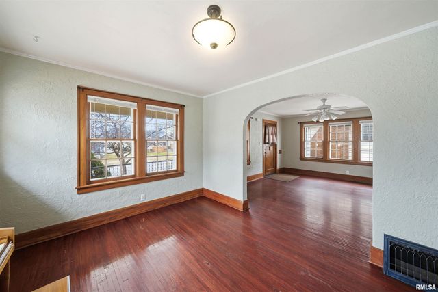 1129 W GILBERT Avenue, Peoria, IL 61604