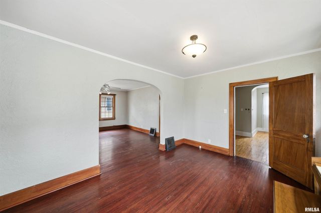 1129 W GILBERT Avenue, Peoria, IL 61604