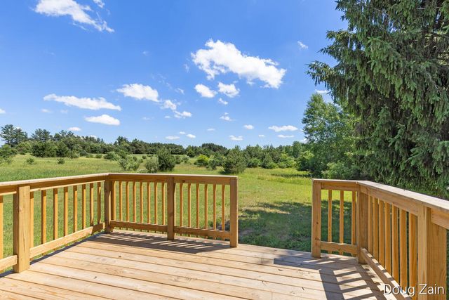 1595 N County Line Road, Belvidere Twp, MI 48886