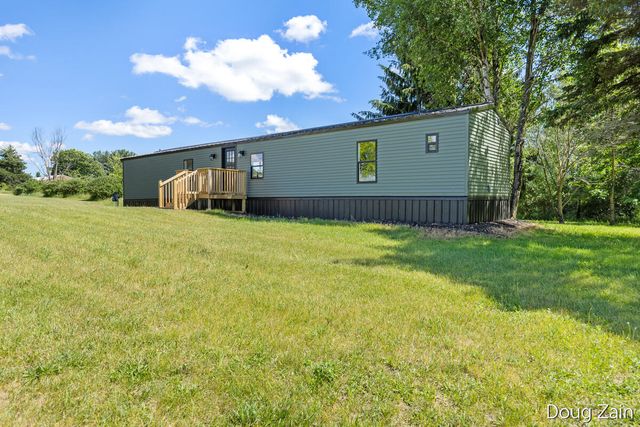 1595 N County Line Road, Belvidere Twp, MI 48886