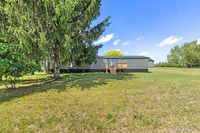 1595 N County Line Road, Belvidere Twp, MI 48886