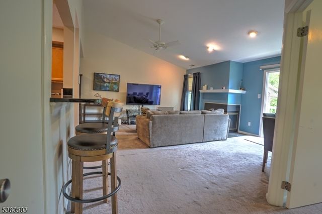 304 Trinity Ct 11, West Windsor Twp., NJ 08540