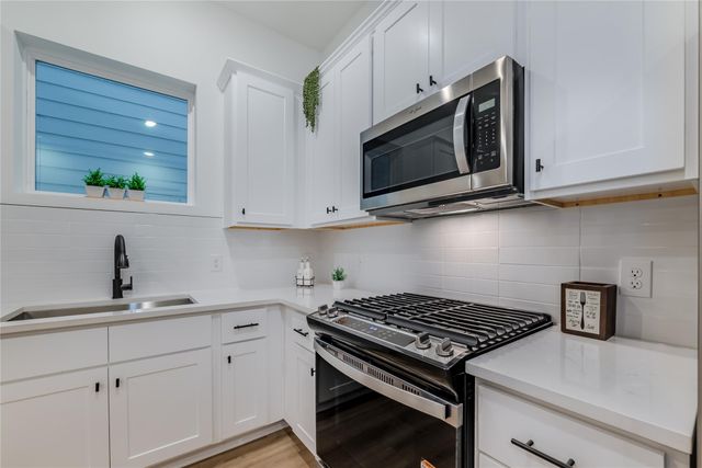 1911 Dewalt Street, Houston, TX 77091