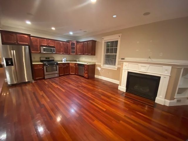 4619 Washington St 1, Boston, MA 02131