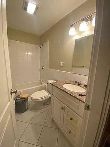 4619 Washington St 1, Boston, MA 02131