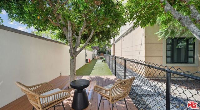 290 N Hudson Avenue 201W, Pasadena, CA 91101