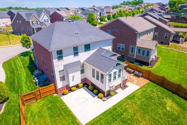 5022 Winslow Dr, Mount Juliet, TN 37122