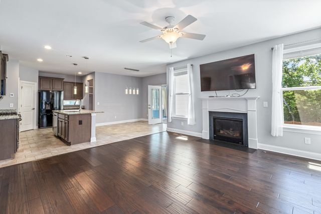 5022 Winslow Dr, Mount Juliet, TN 37122