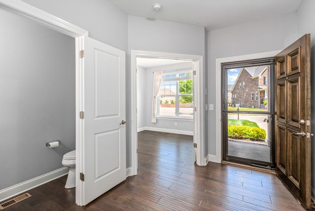 5022 Winslow Dr, Mount Juliet, TN 37122