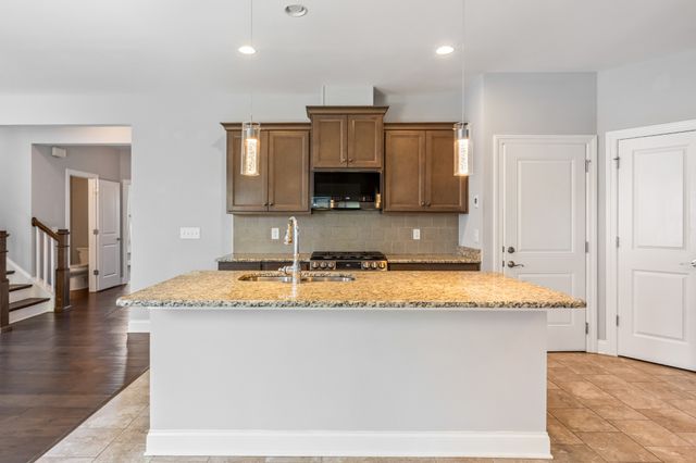 5022 Winslow Dr, Mount Juliet, TN 37122