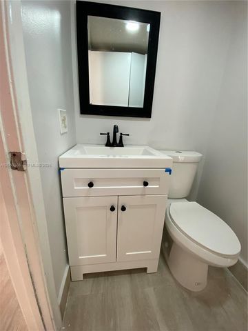 556 NW 114th Avenue 203, Sweetwater, FL 33172