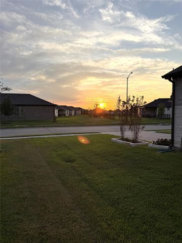 8015 Prospect Drive, Fulshear, TX 77441
