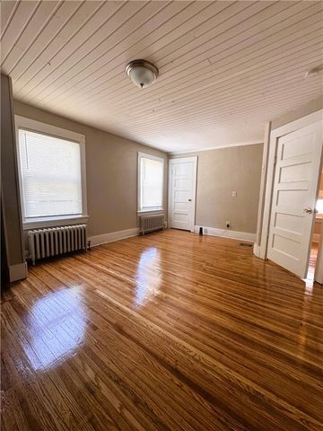 13 Willow Street, Rochester, NY 14606