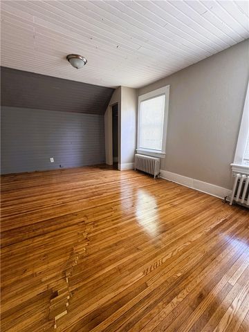 13 Willow Street, Rochester, NY 14606