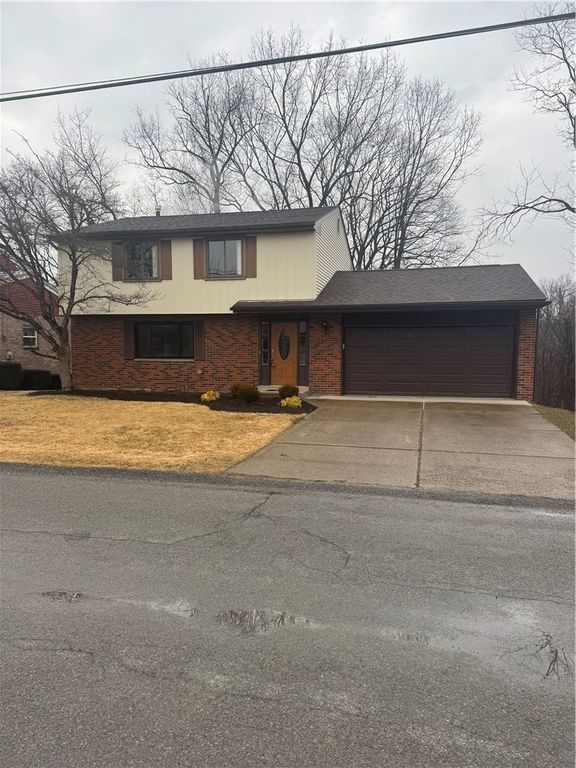 2867 Hastings Dr, Lower Burrell, PA 15068