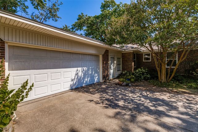605 S Ravinia Drive, Dallas, TX 75211