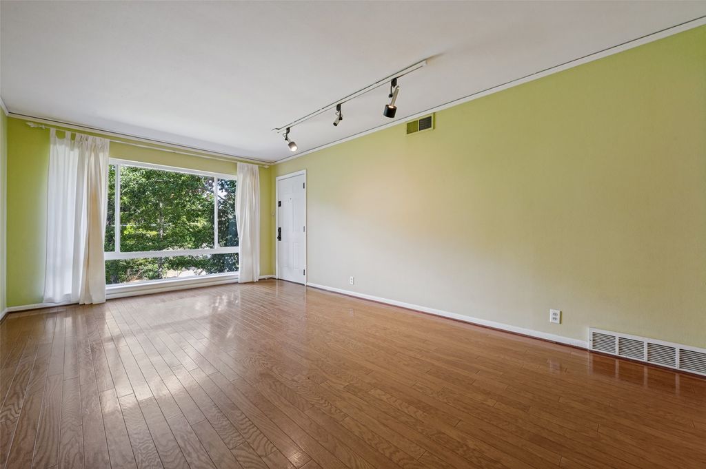 605 S Ravinia Drive, Dallas, TX 75211 — photo 4