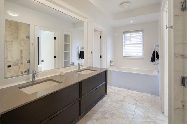 2700 W Lake Of The Isles Parkway, Minneapolis, MN 55416