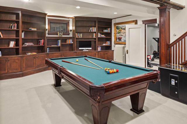 2700 W Lake Of The Isles Parkway, Minneapolis, MN 55416