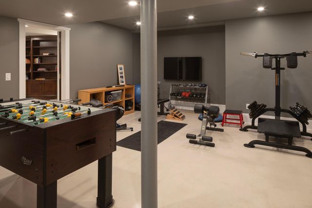 2700 W Lake Of The Isles Parkway, Minneapolis, MN 55416