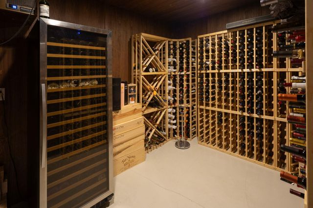 2700 W Lake Of The Isles Parkway, Minneapolis, MN 55416