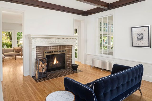 2700 W Lake Of The Isles Parkway, Minneapolis, MN 55416