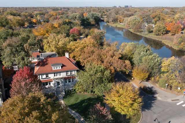 2700 W Lake Of The Isles Parkway, Minneapolis, MN 55416