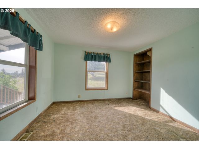 32650 OESTER Rd, Warren, OR 97053