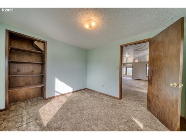 32650 OESTER Rd, Warren, OR 97053