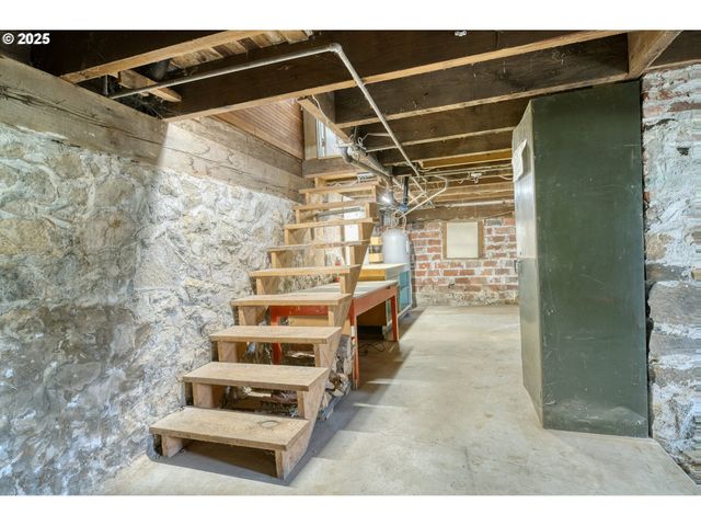 32650 OESTER Rd, Warren, OR 97053